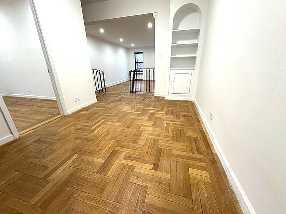 5th image of 675 Walton Ave APT 2N