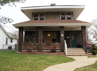 205 W Webster St, Benton, IL 62812