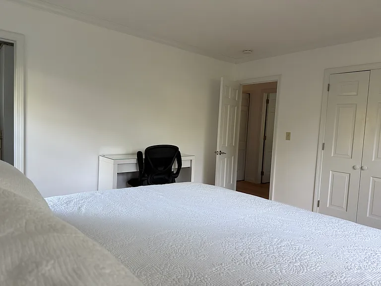 176 Mill Rd #4B — Photo 5