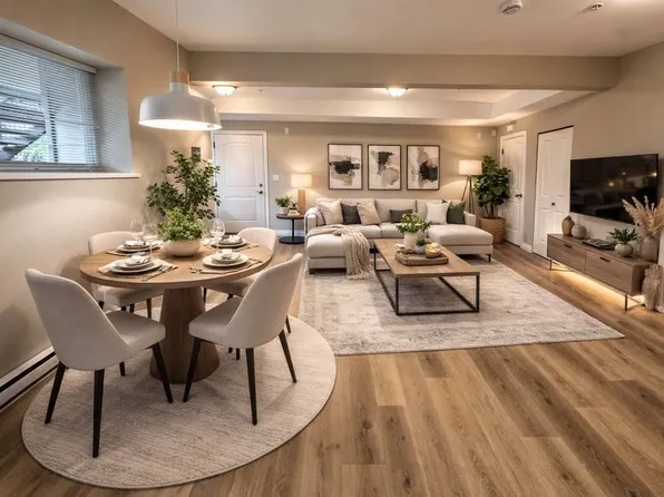 21292 123rd Ave, Maple Ridge, BC V2X 4B6