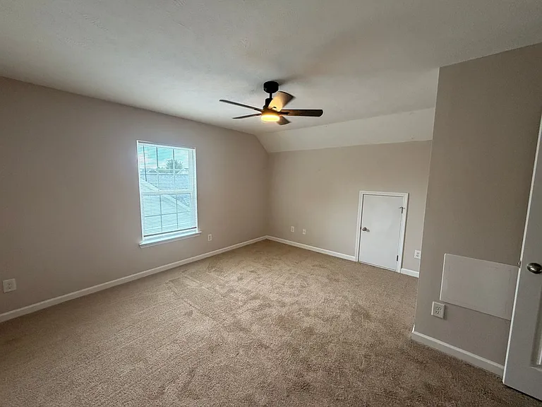 217 Neal Ave — Photo 13