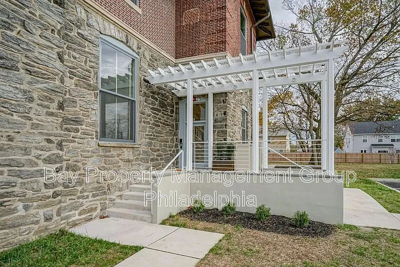1 bed, 1.0 bath, 900 sqft, $1,895 — Photo 3