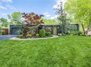 9847 Chadwick Dr, Overland Park, KS 66206
