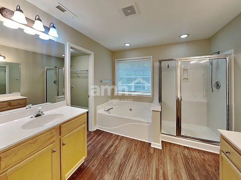 5584 Cambridge Bay Dr — Photo 15