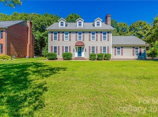 229 35th Ave NE, Hickory, NC 28601