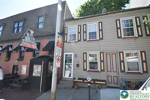 140 Spring Garden St Photo 1