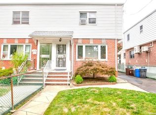 2118 Murray St, Whitestone, NY 11357