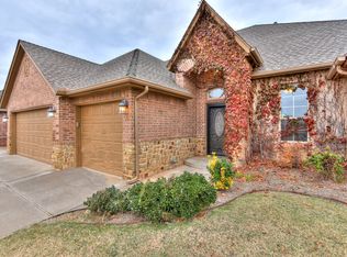 17216 Hardwood Pl, Edmond, OK 73012