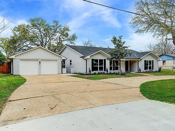 2nd image of 3519 Robinson Dr