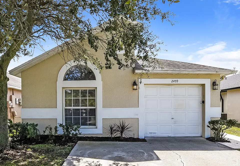 2459 Parsons Pond Cir