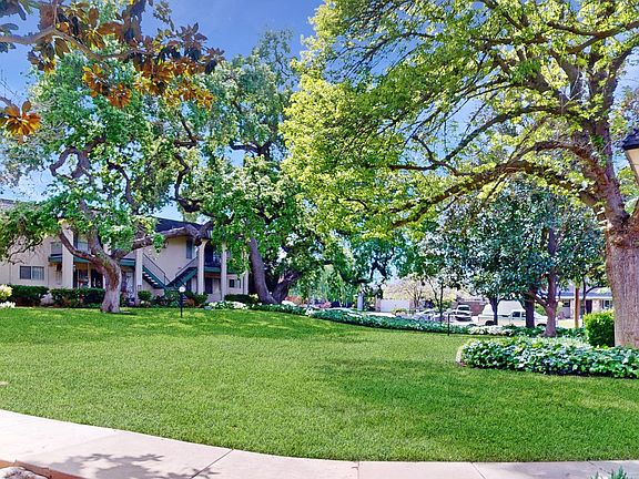 2nd image of 1669 Catalina Ct #19