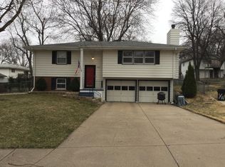 11418 T Cir, Omaha, NE 68137