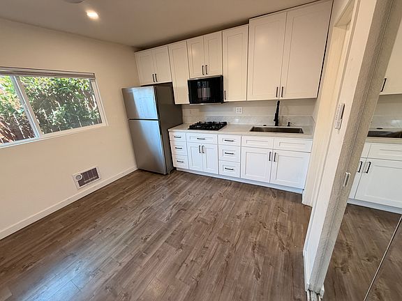 3rd image of 3080 Island Ave #B