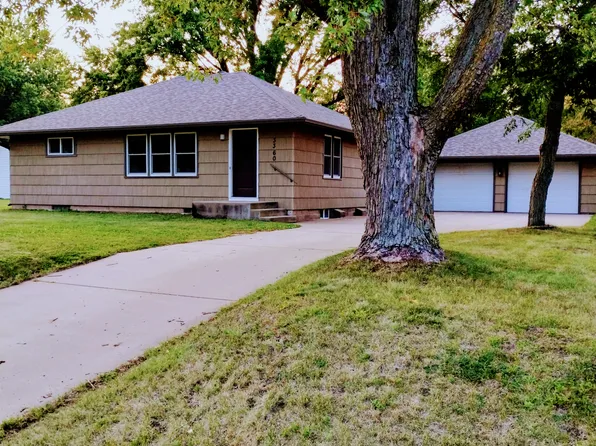 3360 Locust Ln, Eau Claire, WI 54703