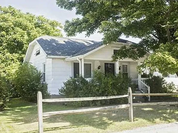3111 Indiana Dr, New Kensington, PA 15068
