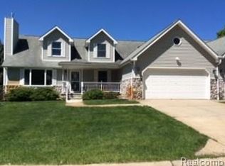 1516 Lebenta St, Novi, MI 48377