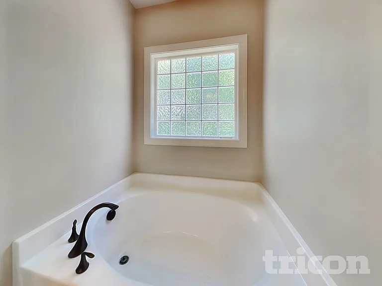 189 Crystal Creek Dr — Photo 11