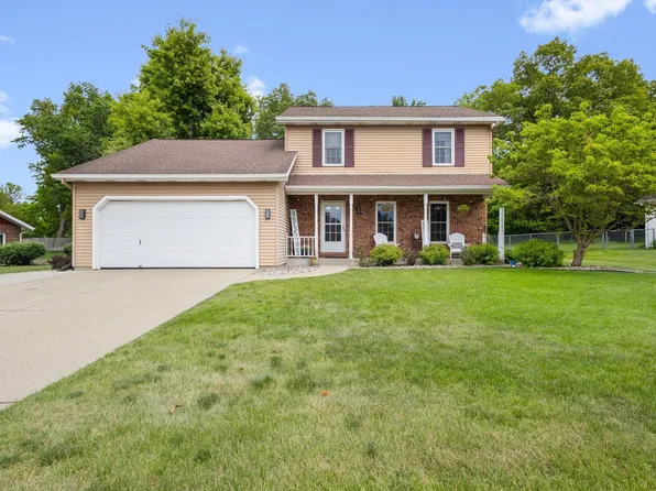 57110 Pine View Dr, South Bend, IN 46619