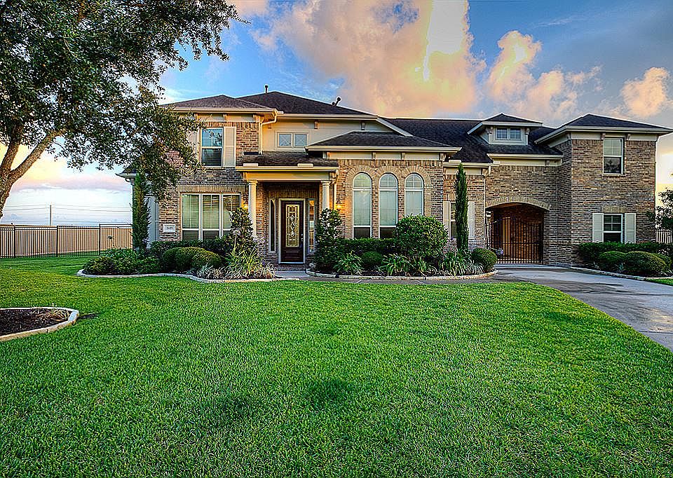 1st image of 3855 Summer Manor Dr
