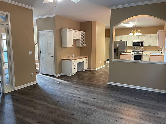 4th image of 2052 Whitfield Ln