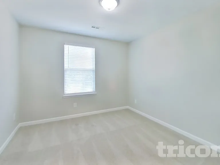 324 Kinsale Dr — Photo 12