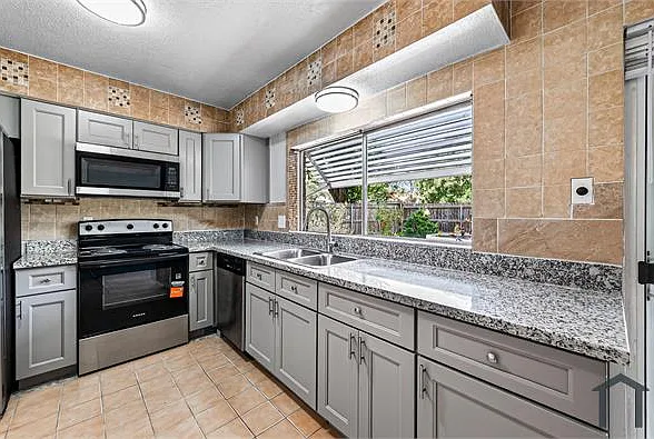 1119 Pinecroft Dr — Photo 11