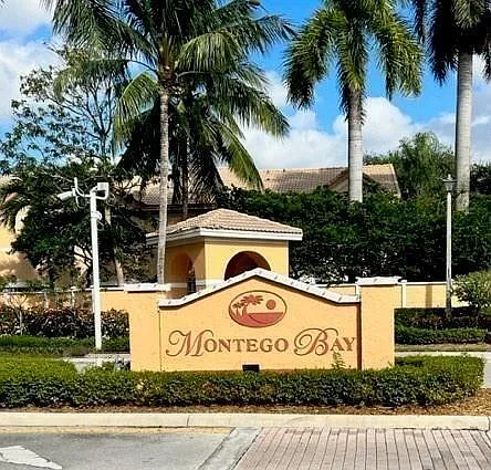 2 bed, 2.5 bath, 1270 sqft, $2,800 — Photo 2