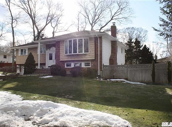 2nd image of 26 Windham Dr