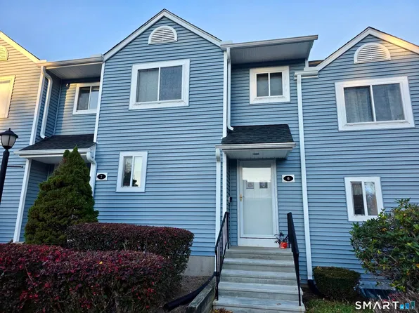 6 Stoneheights Drive #6, Waterford, CT 06385