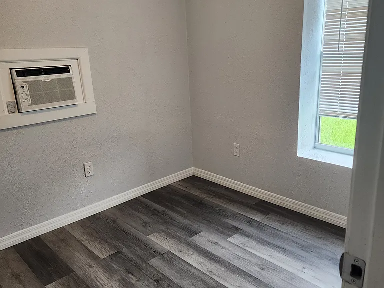 278 NE Ark Pl — Photo 20