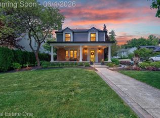810 Harmon St, Birmingham, MI 48009