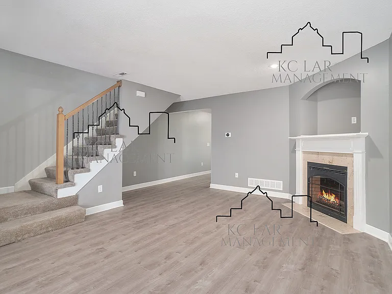 10531 E 45th Pl — Photo 3