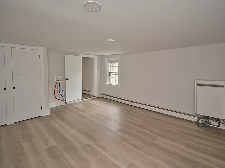 20B W Bridge St #B — Photo 6