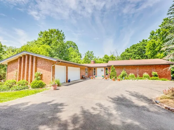 3371 Snelling Ave N, Arden Hills, MN 55112