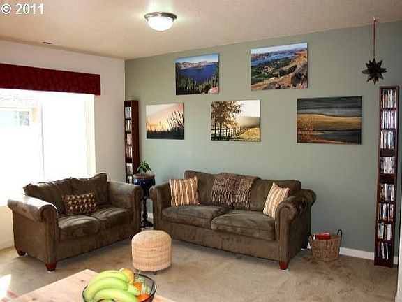 3rd image of 2426 NE 113th Ct
