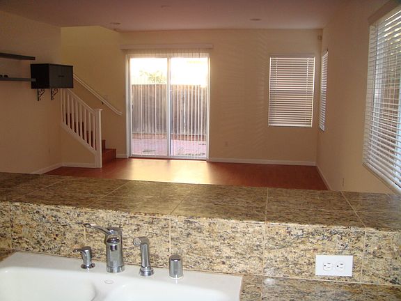 3rd image of 4017 Martis St