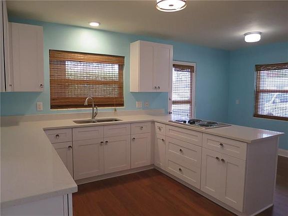 2nd image of 325 Lake Fair Ln