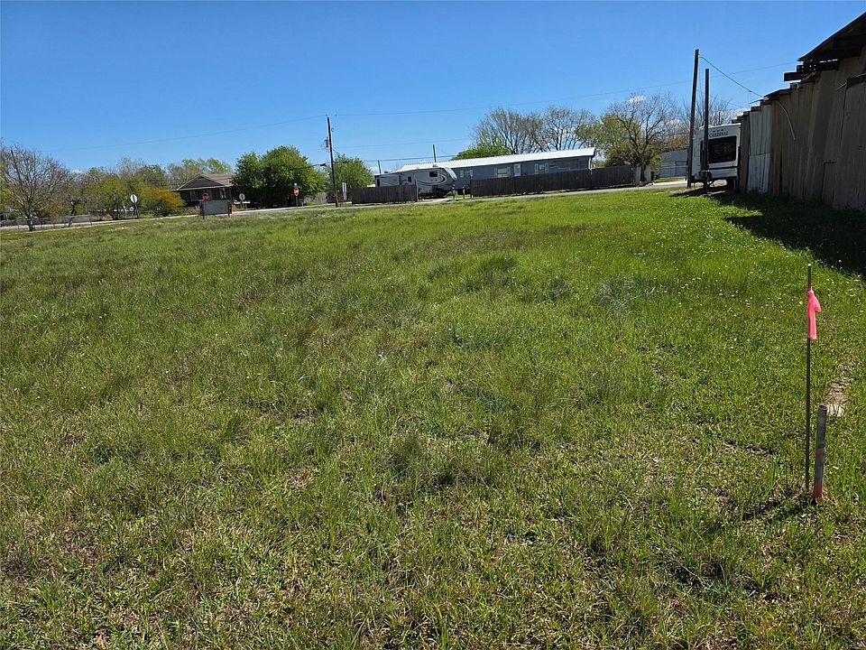 2nd image of 308 20th St Lot 28