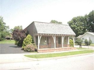 629 S Main St, Nevada, MO 64772
