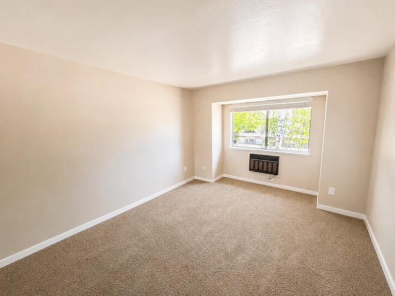 Riverbend Apartments — Photo 54
