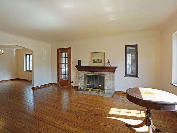 3rd image of 4118 Jora Ln