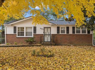 810 Country Club Dr, Clarksville, TN