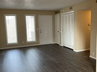 6728 W Par Ln #4AA, Wichita, KS 67212