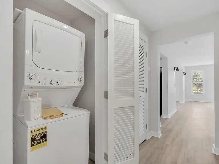 2405 W Texas Ave #4 — Photo 28