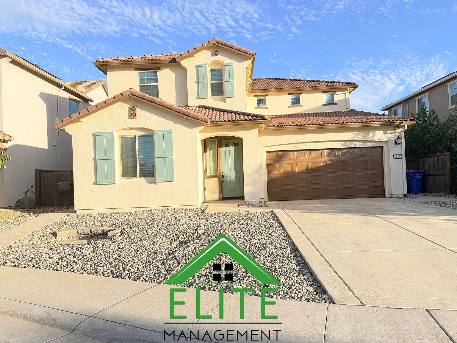 3 bed, 2.5 bath, 3033 sqft, $2,895 — Photo 2