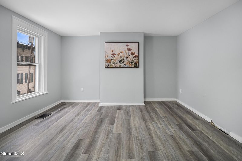 4th image of 88 Elizabeth Street