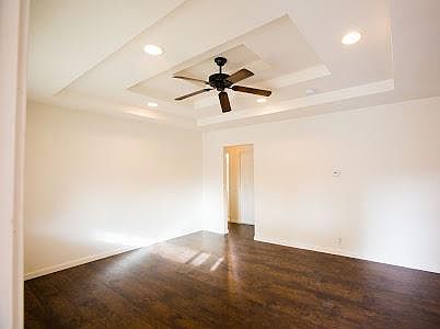 5th image of 5925 Mascot Ave