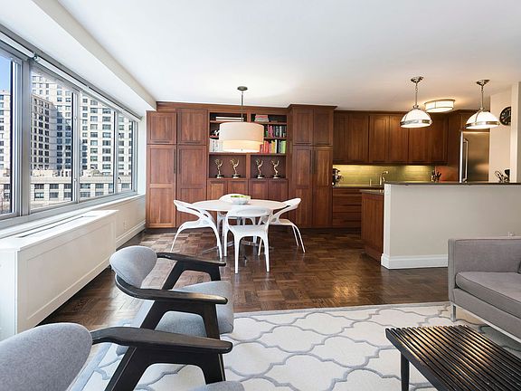 2nd image of 315 W 70th St APT 6A