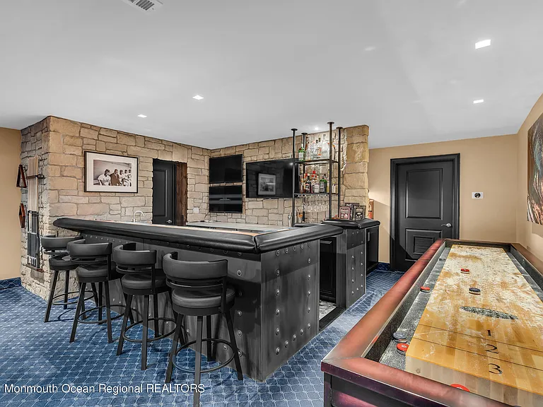 502 Brighton Ave — Photo 65