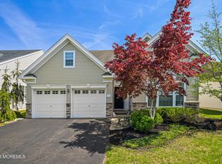 9 Arborridge Dr, Forked River, NJ 08731